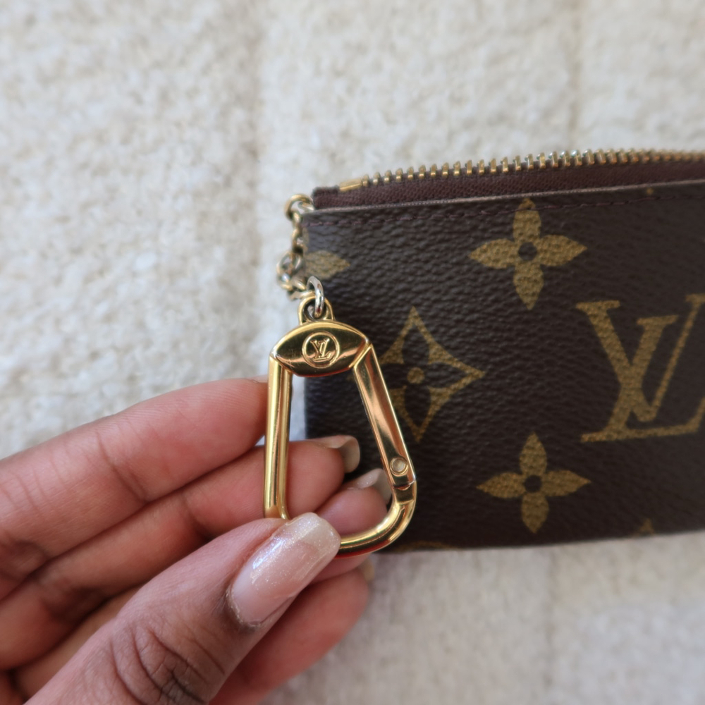 Louis Vuitton Key Pouch – Monogram - Picture 5 of 12